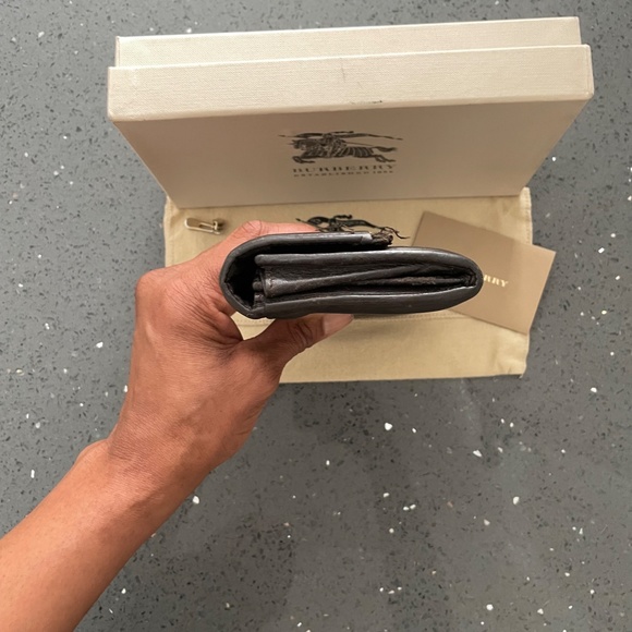 BURBERRY QUILTED LEATHER DARK CHOCOLATE BROWN CONTINENTAL LONG WALLET - Picture 14 of 15